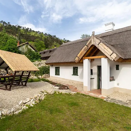 Klementina'S Guest House - Happy Rentals Nemesvita Exterior photo